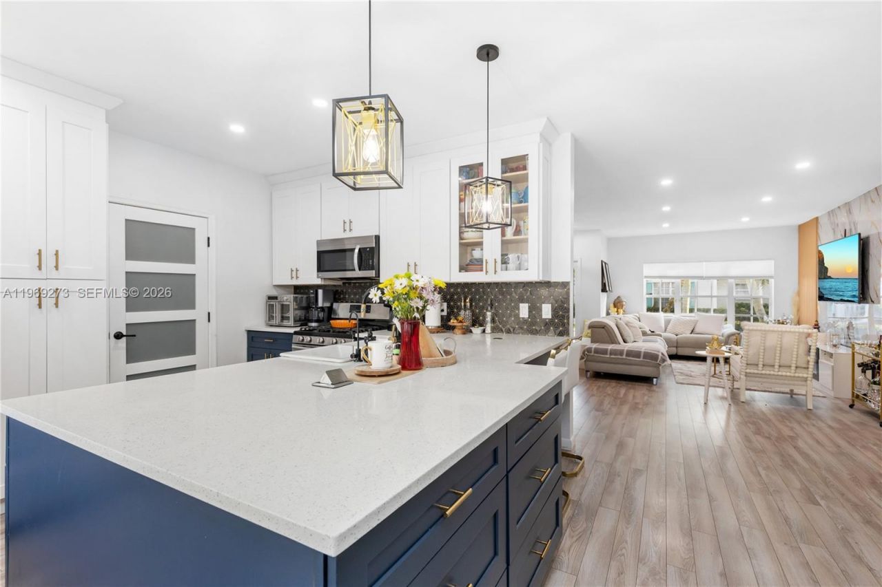 10930 Periwinkle Ln , Tamarac, FL 33321 Photo