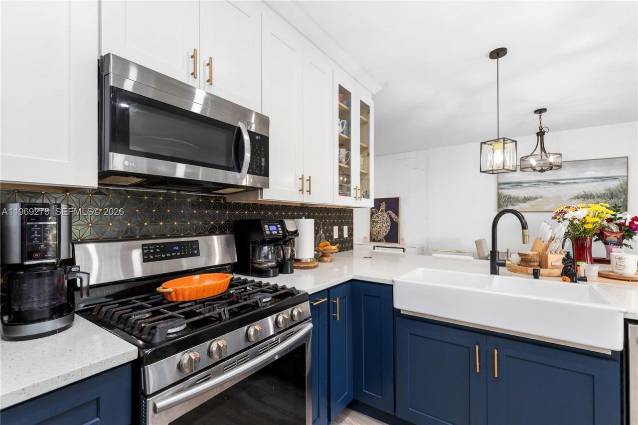 10930 Periwinkle Ln , Tamarac, FL 33321 Photo