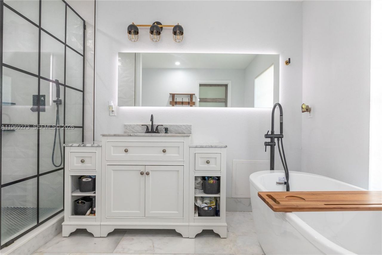 10930 Periwinkle Ln , Tamarac, FL 33321 Photo