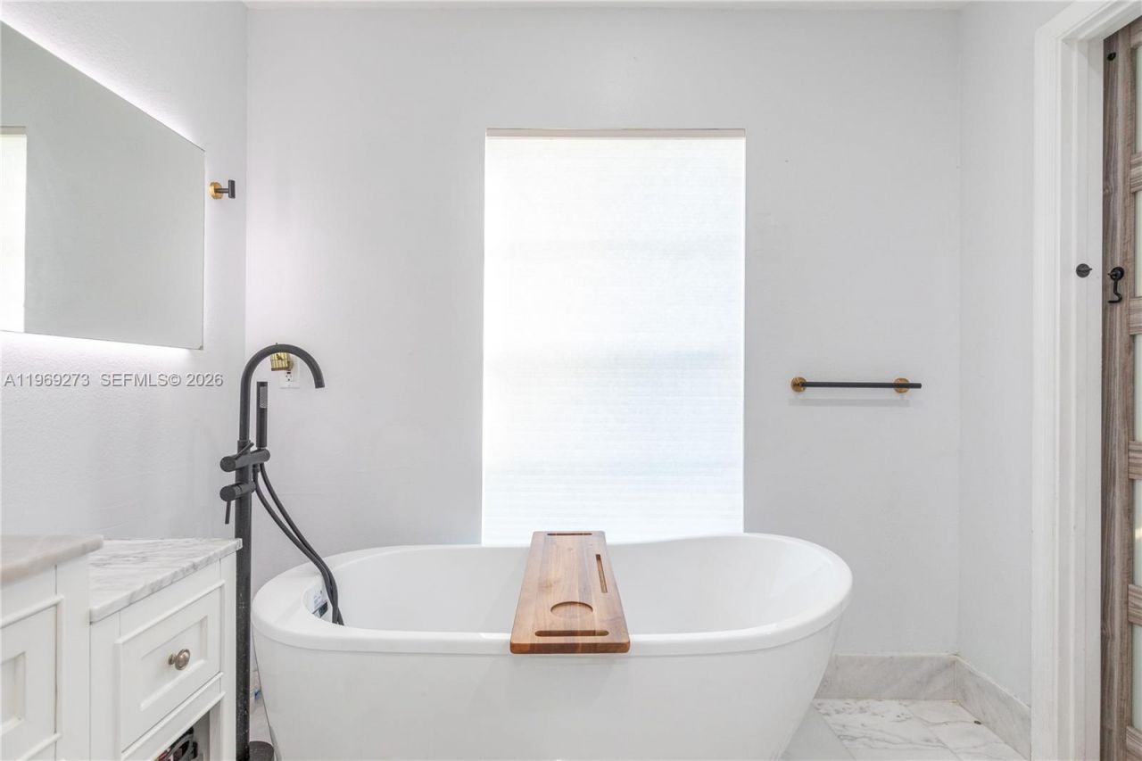 10930 Periwinkle Ln , Tamarac, FL 33321 Photo