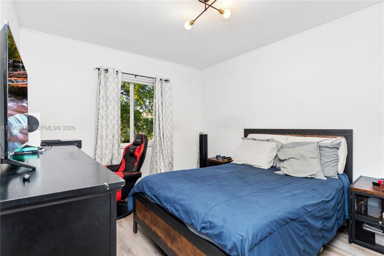 10930 Periwinkle Ln , Tamarac, FL 33321 Photo