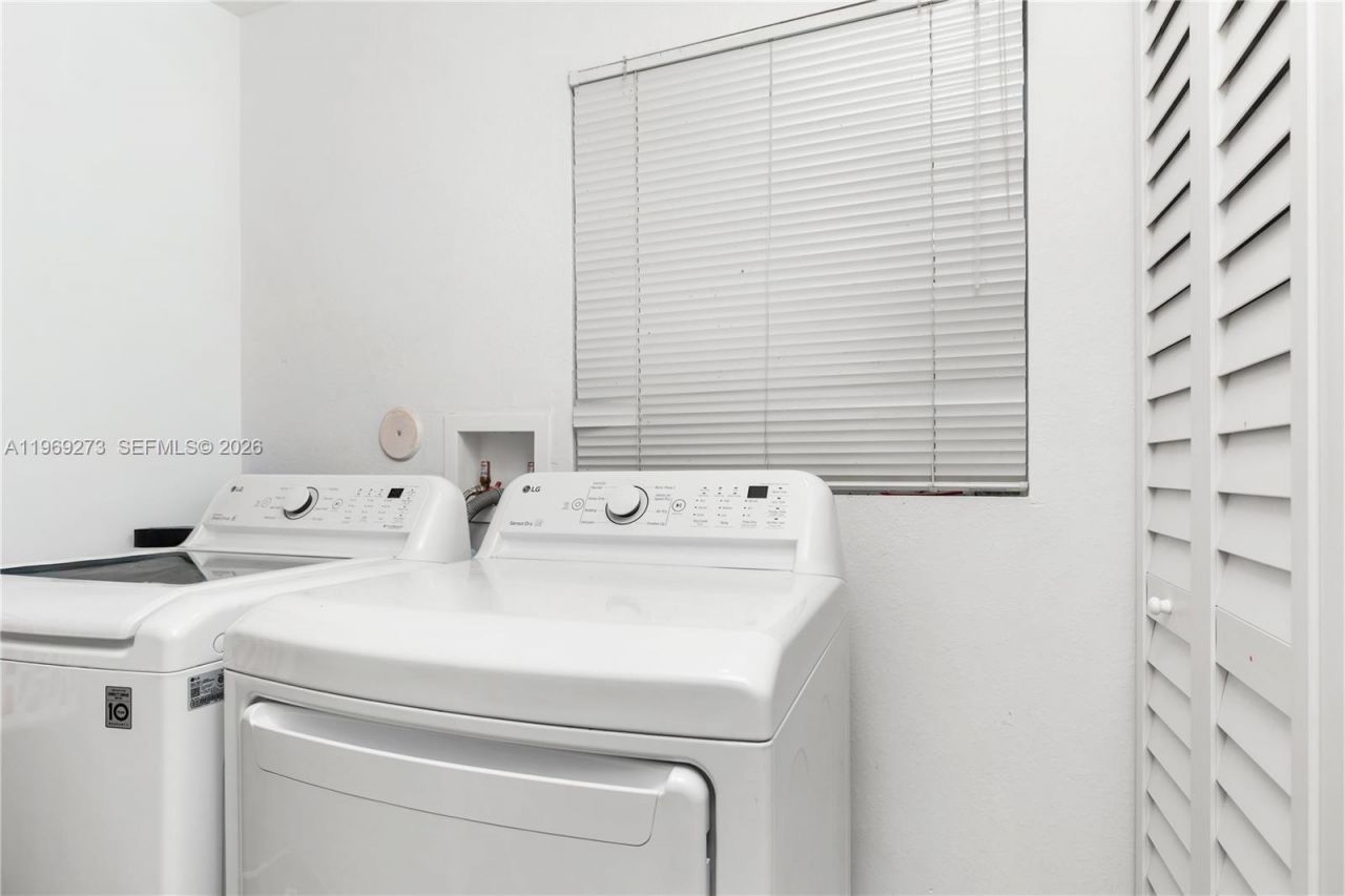 10930 Periwinkle Ln , Tamarac, FL 33321 Photo