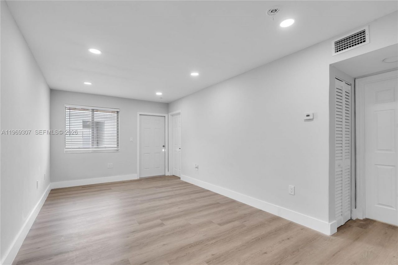 560 NE 63rd St , Unit 3, Miami, FL 33138 Photo