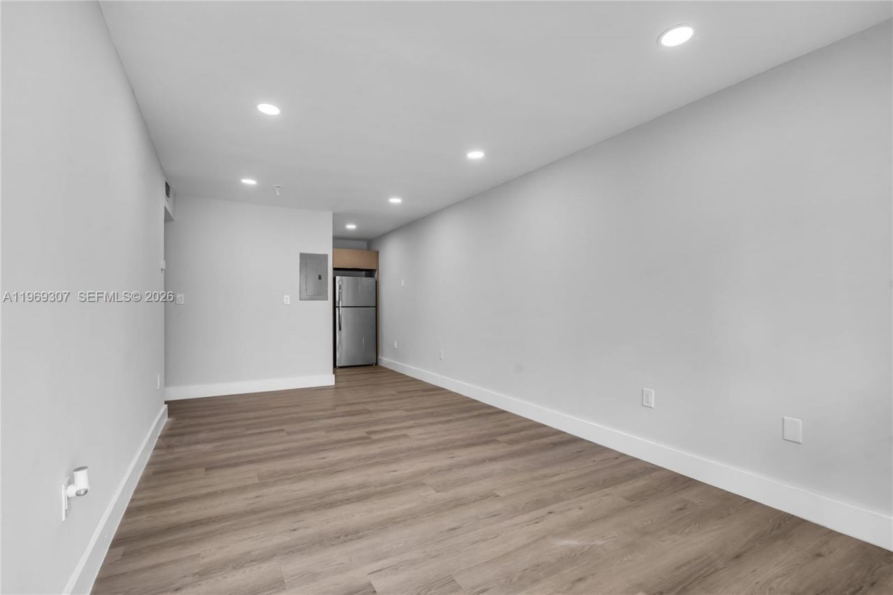 560 NE 63rd St , Unit 3, Miami, FL 33138 Photo