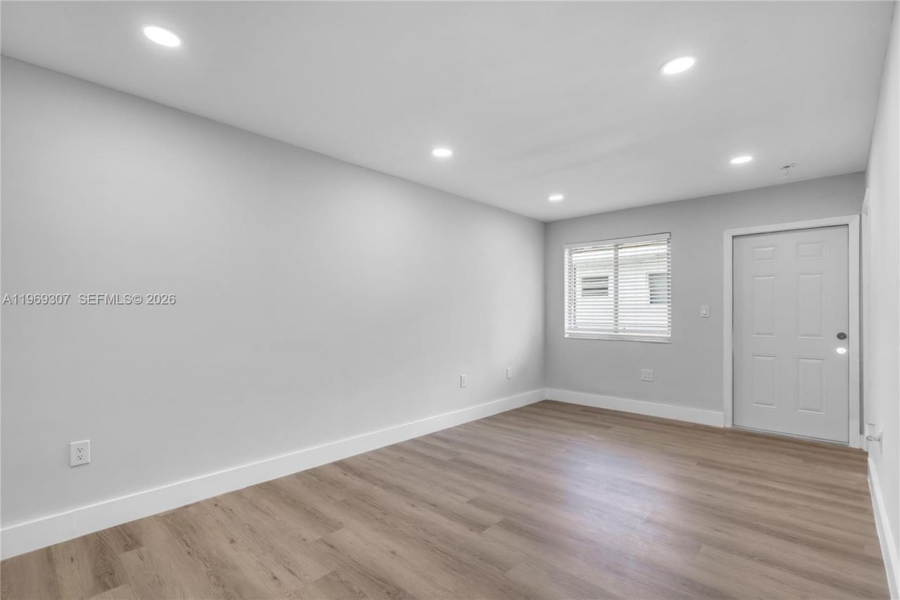 560 NE 63rd St , Unit 3, Miami, FL 33138 Photo