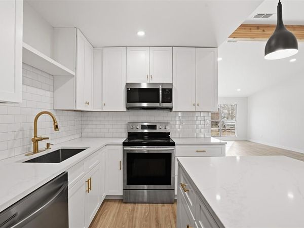 3514 Brookhurst Lane, Arlington, TX 76014