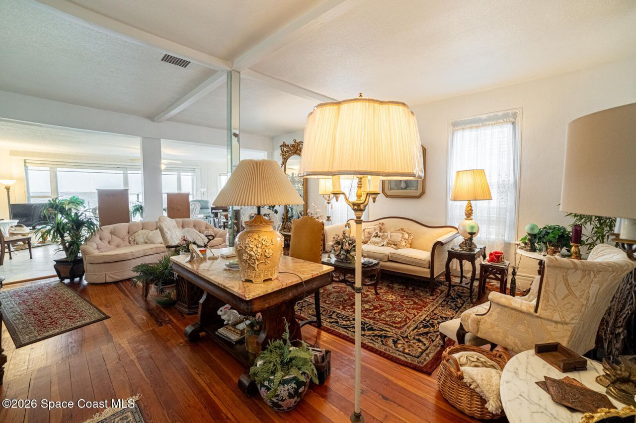 527 Indian River Avenue, Titusville, FL 32796 Photo