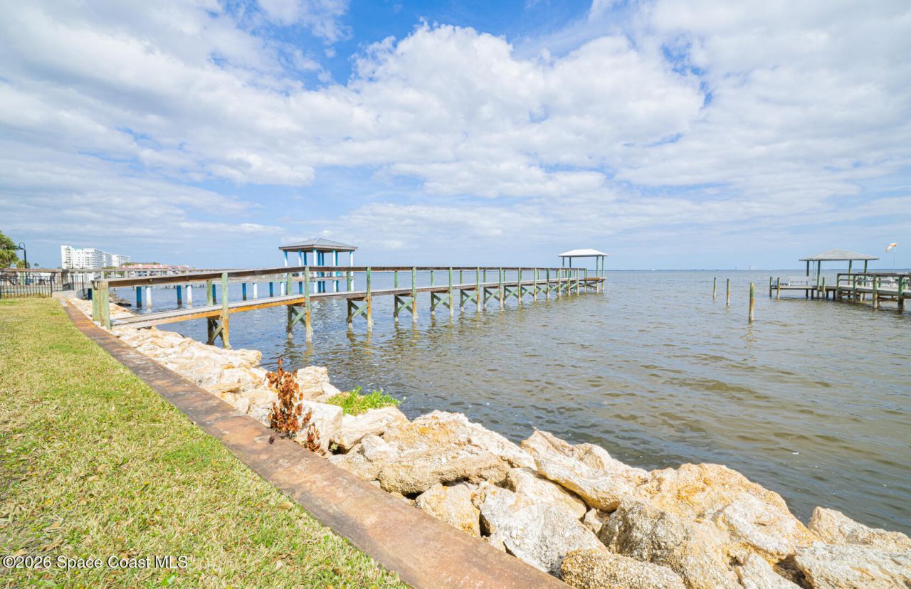 527 Indian River Avenue, Titusville, FL 32796 Photo