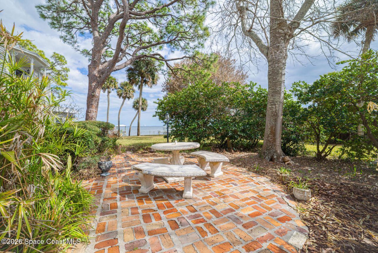 527 Indian River Avenue , Titusville, FL 32796 Photo