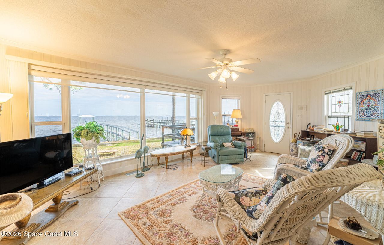 527 Indian River Avenue , Titusville, FL 32796 Photo