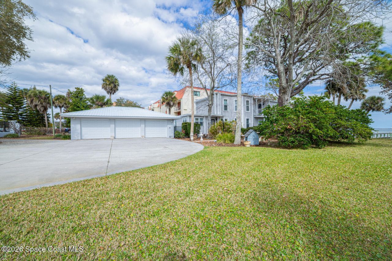 527 Indian River Avenue , Titusville, FL 32796 Photo