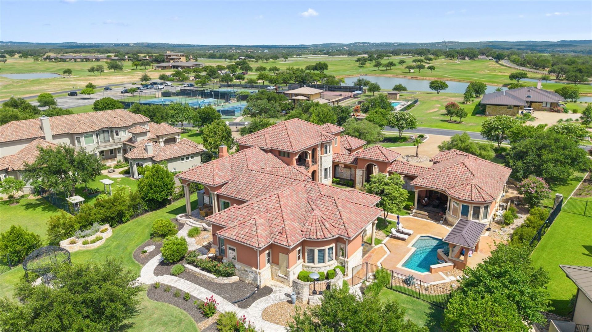 25616 Kahala Sunset Ct, Spicewood, TX 78669 Main Photo
