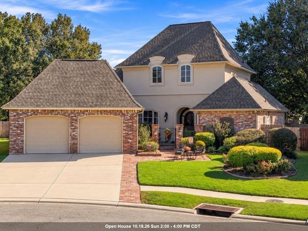 8120 Rosewood Dr, Denham Springs, LA 70726