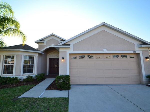 7128 ROYAL GEORGE COURT, WESLEY CHAPEL, FL 33545