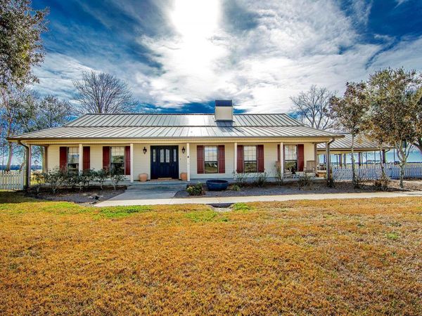 250 Rue De Beauville, Napoleonville, LA 70390