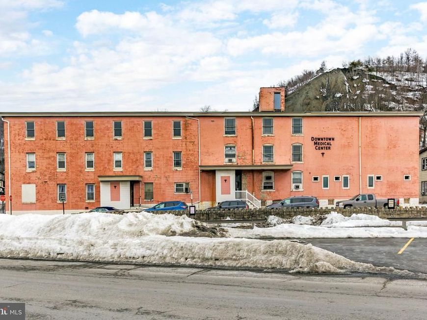 235 W Commerce St., Shamokin, PA 17872 Main Photo