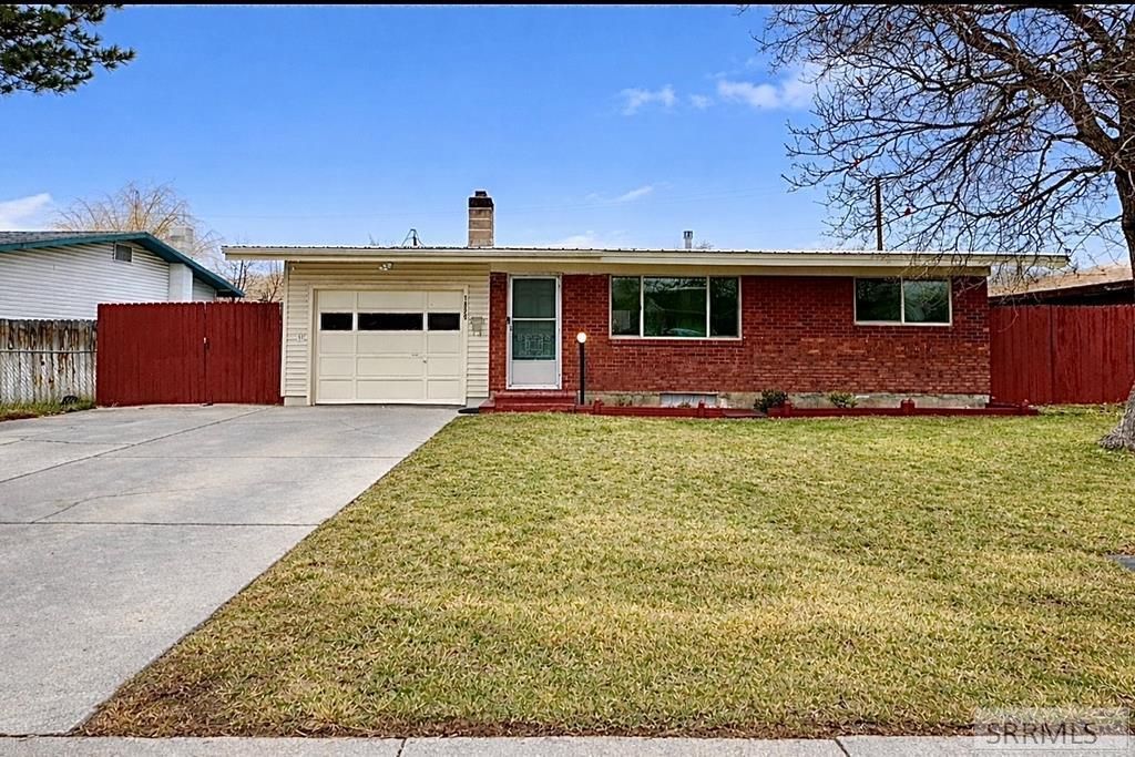 1820 S Falcon Drive, Ammon, ID 83406 Main Photo