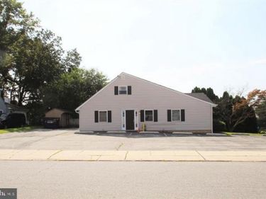 3215 EDGMONT AVENUE, BROOKHAVEN, PA 19015