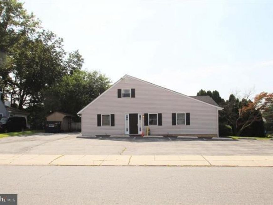 3215 Edgmont Avenue, Brookhaven, PA 19015 Main Photo