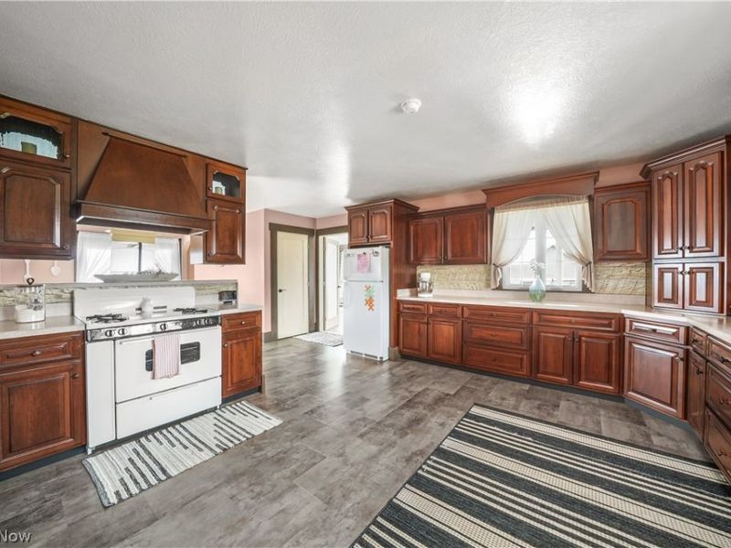 9561 Creaser Road, North Bloomfield, OH 44450 Photo 2