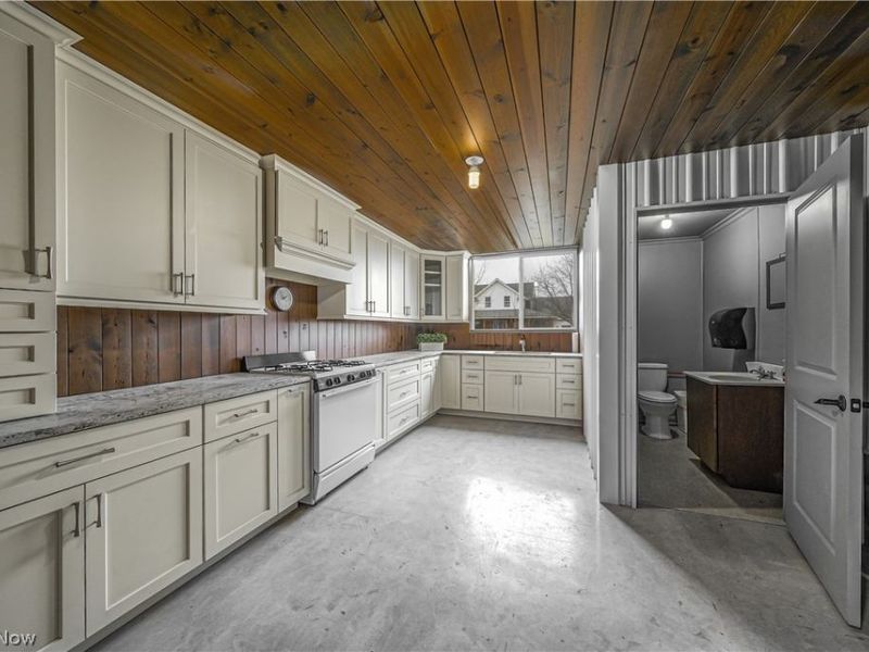 9561 Creaser Road, North Bloomfield, OH 44450 Photo 40