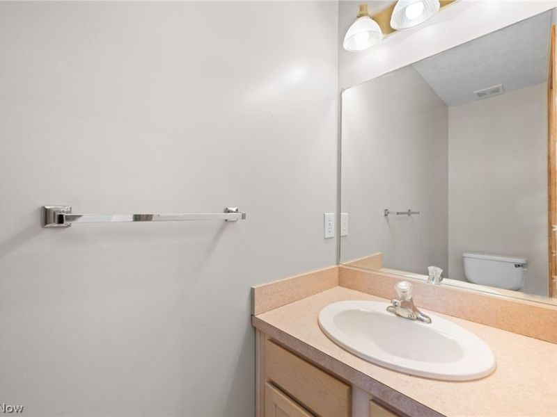 29008 Uxbridge Drive, Willowick, OH 44095 Photo 17