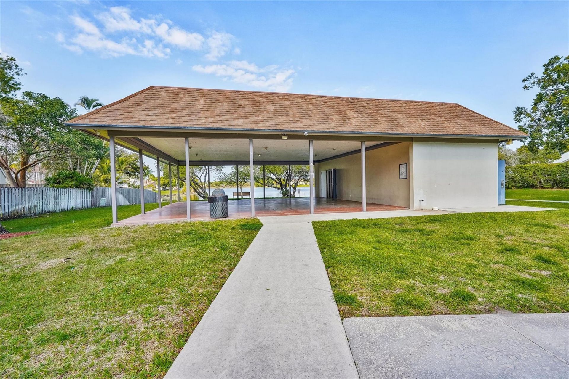 26 Dogwood Cir, Boynton Beach, FL 33436 Photo