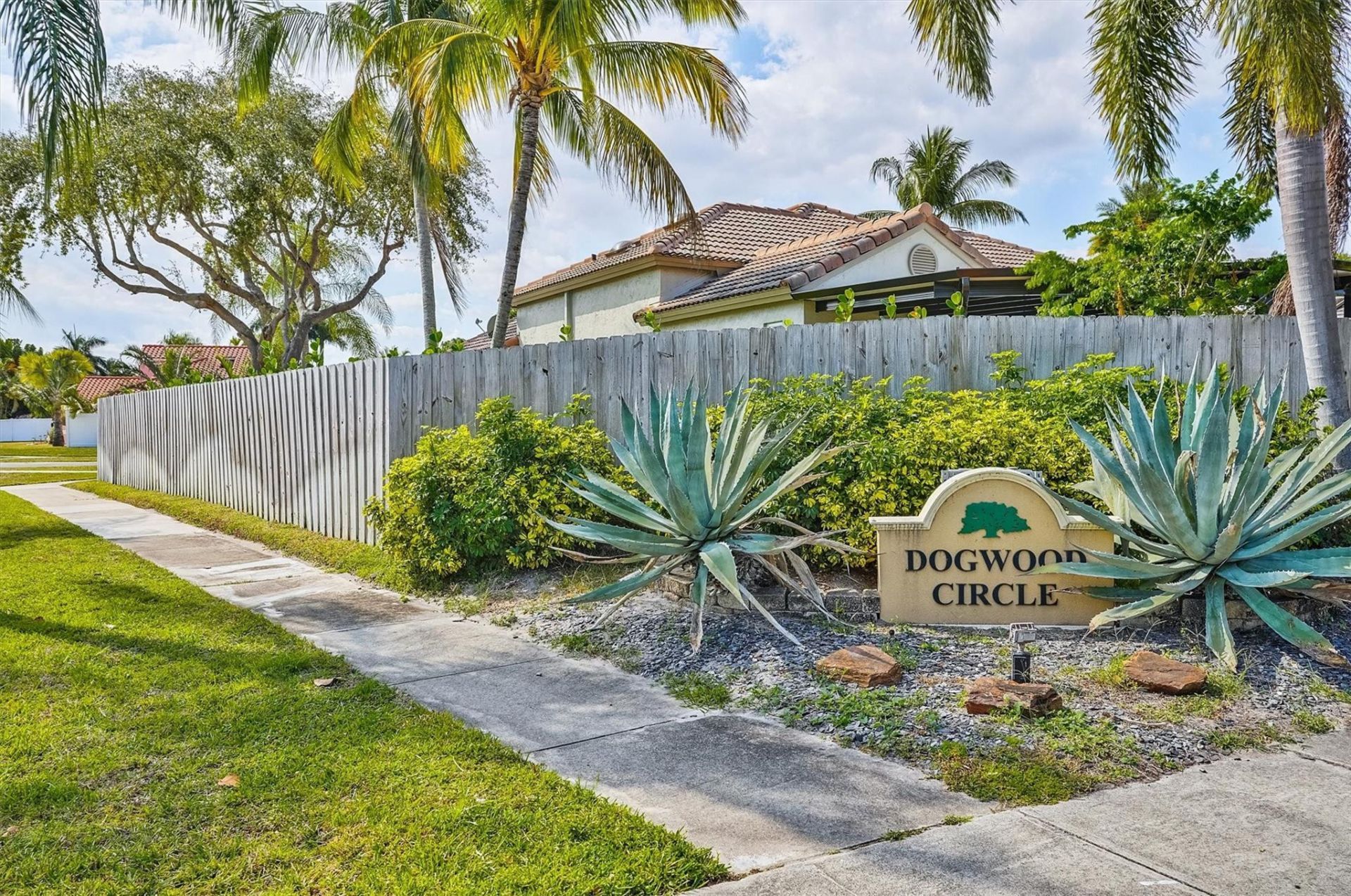 26 Dogwood Cir, Boynton Beach, FL 33436 Photo