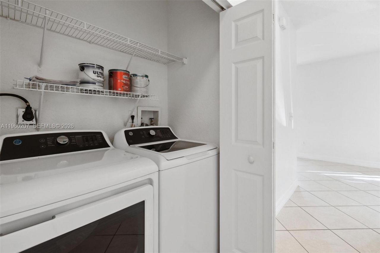 3134 Hibiscus St, Miami, FL 33133 Photo