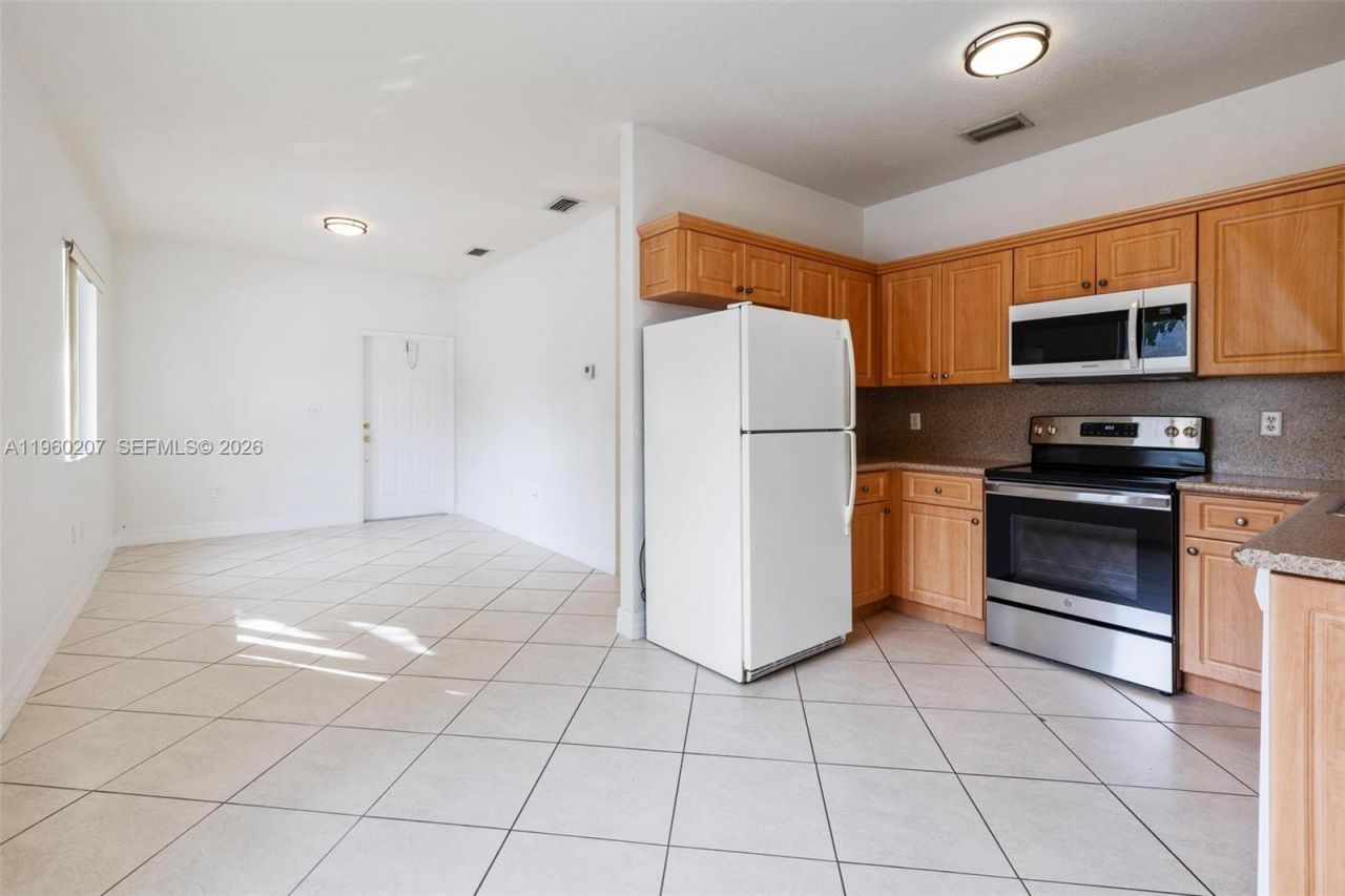 3134 Hibiscus St, Miami, FL 33133 Photo