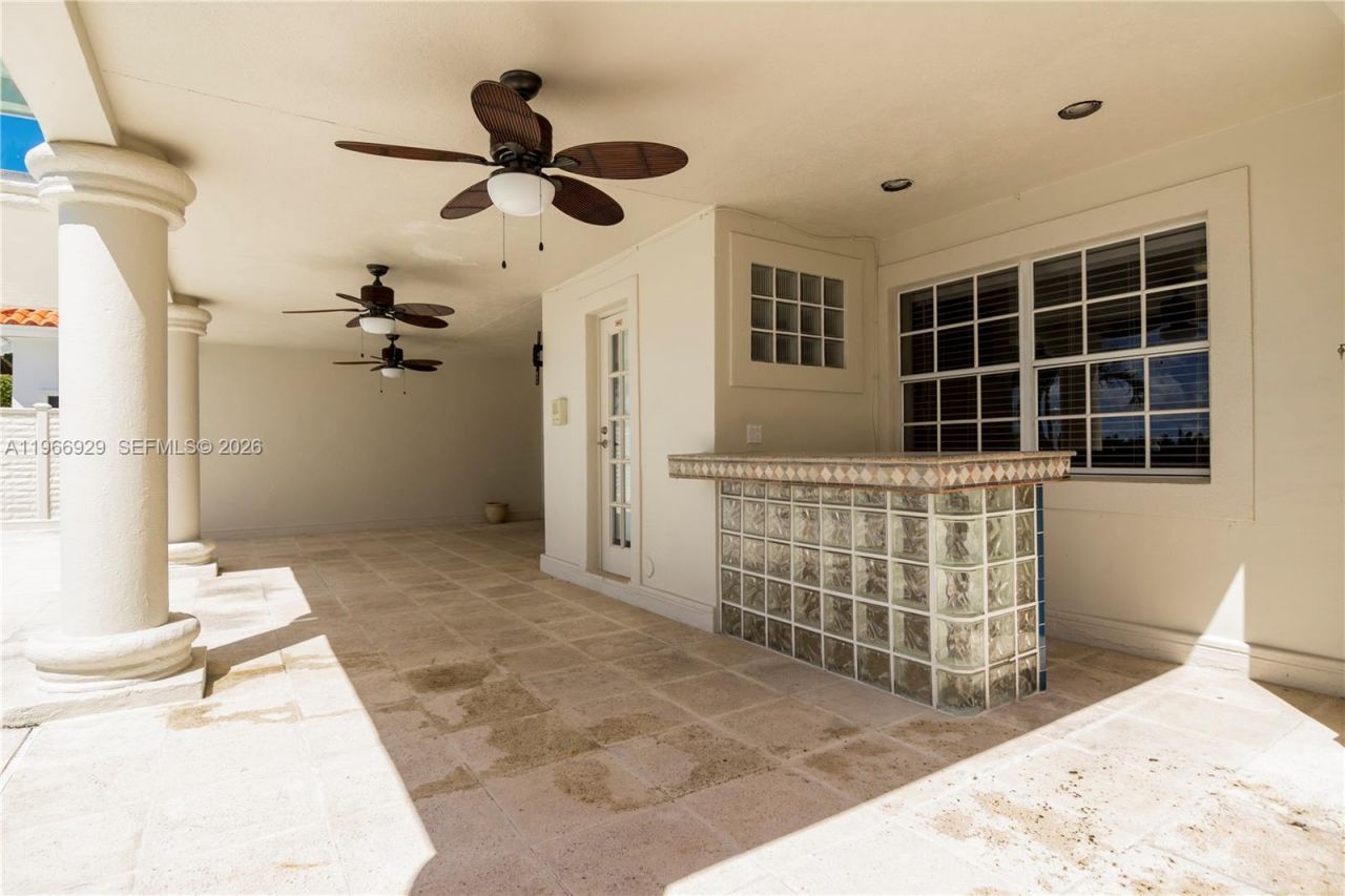 1400 Stillwater Dr, Miami Beach, FL 33141 Photo