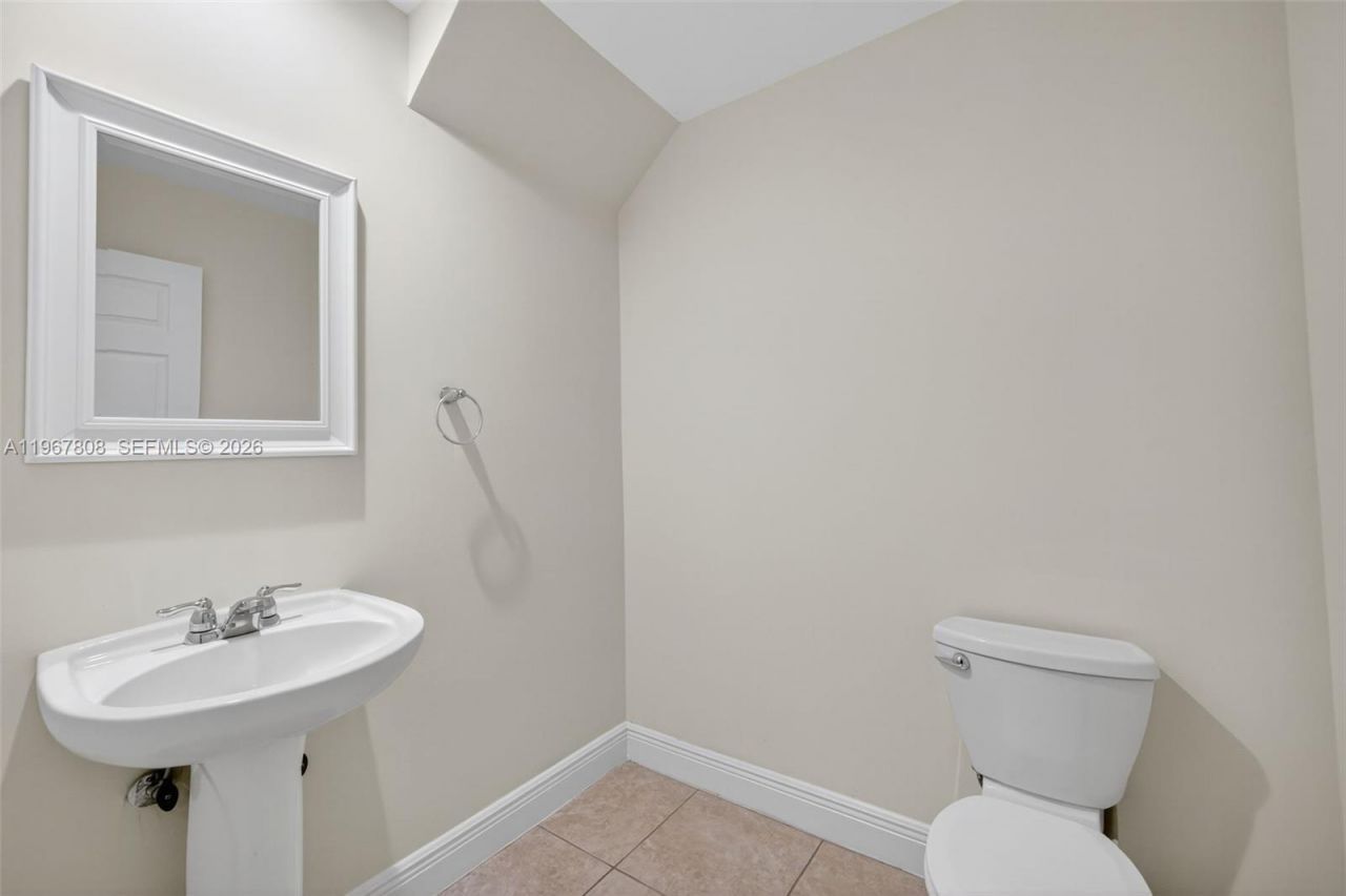 704 SW 1st Ave, Pompano Beach, FL 33060 Photo