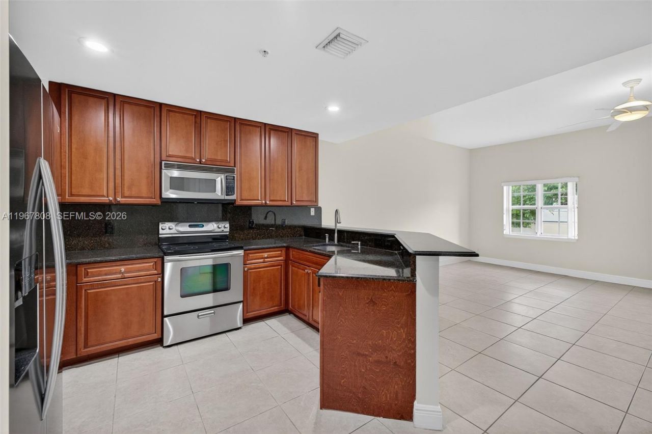 704 SW 1st Ave, Pompano Beach, FL 33060 Photo