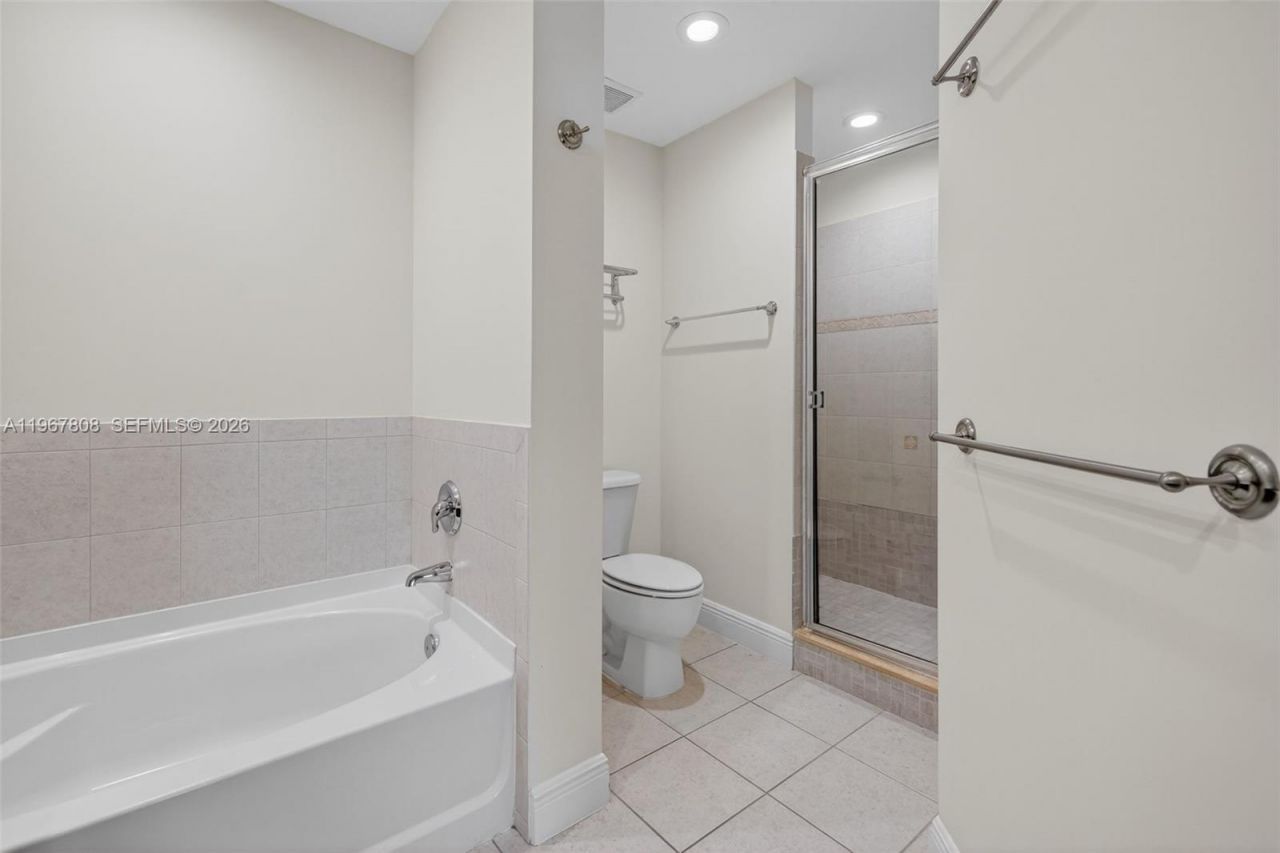 704 SW 1st Ave, Pompano Beach, FL 33060 Photo