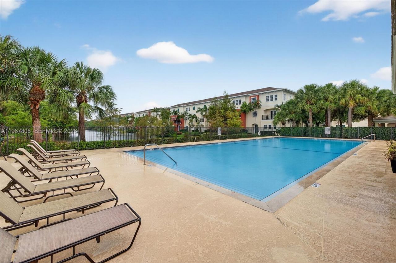 704 SW 1st Ave, Pompano Beach, FL 33060 Photo