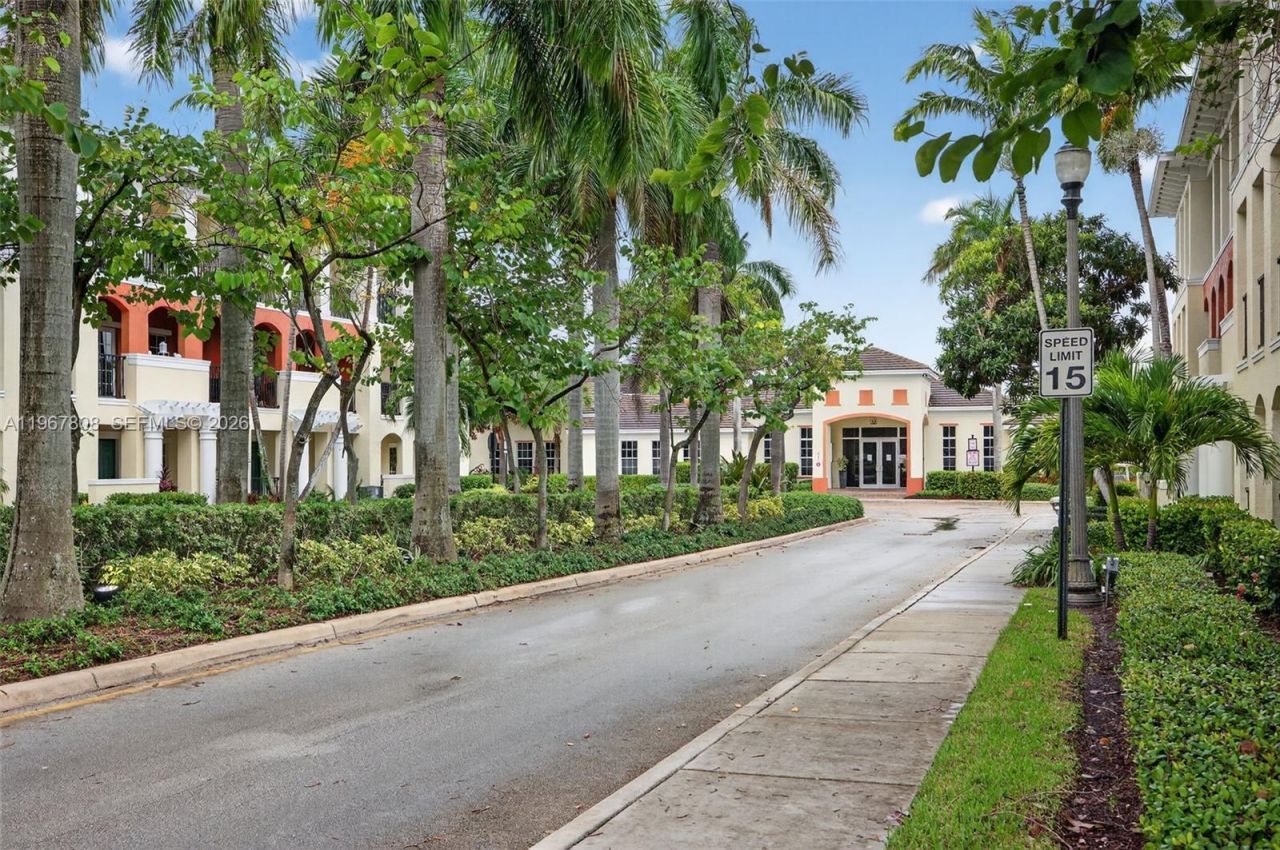 704 SW 1st Ave, Pompano Beach, FL 33060 Photo