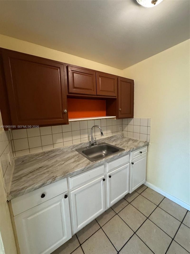 927 S Pine St, Lake Worth, FL 33460 Photo