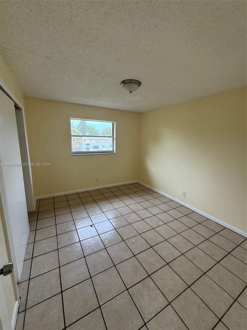 927 S Pine St, Lake Worth, FL 33460 Photo