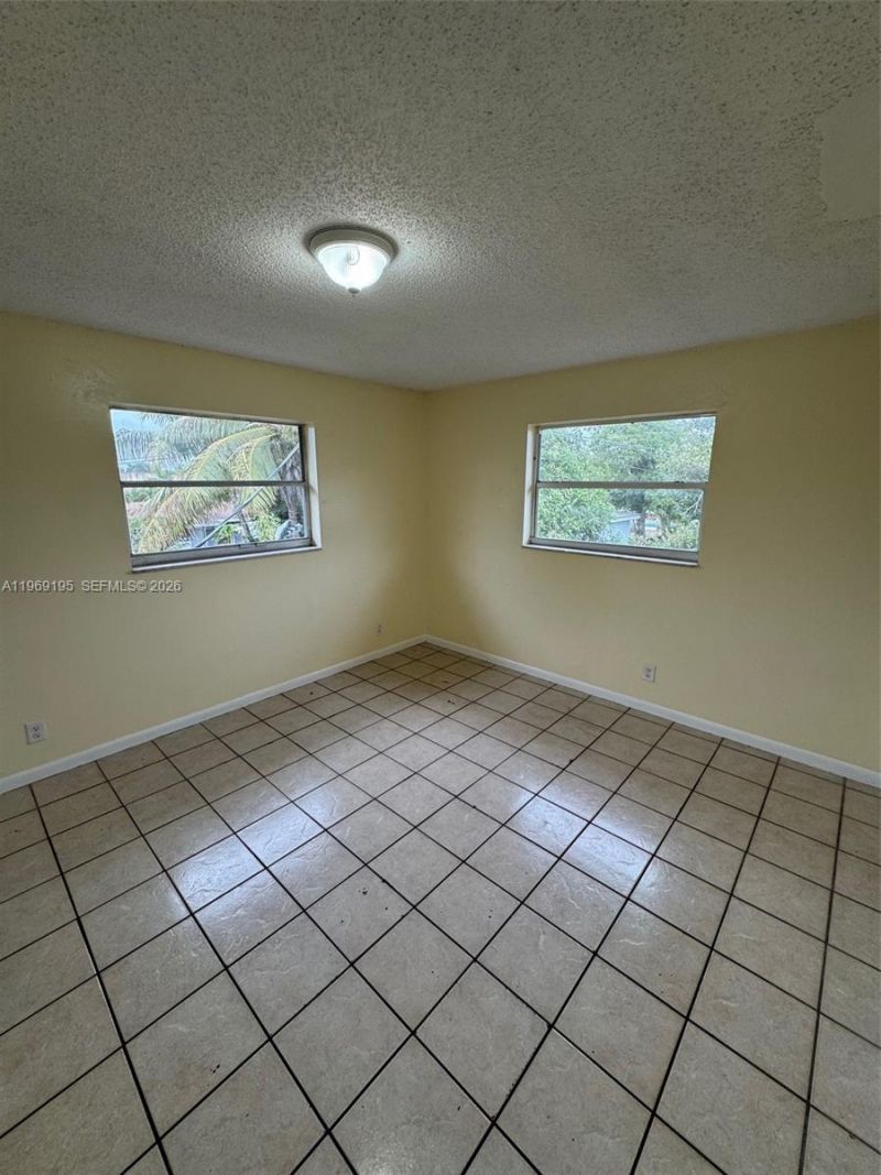 927 S Pine St, Lake Worth, FL 33460 Photo