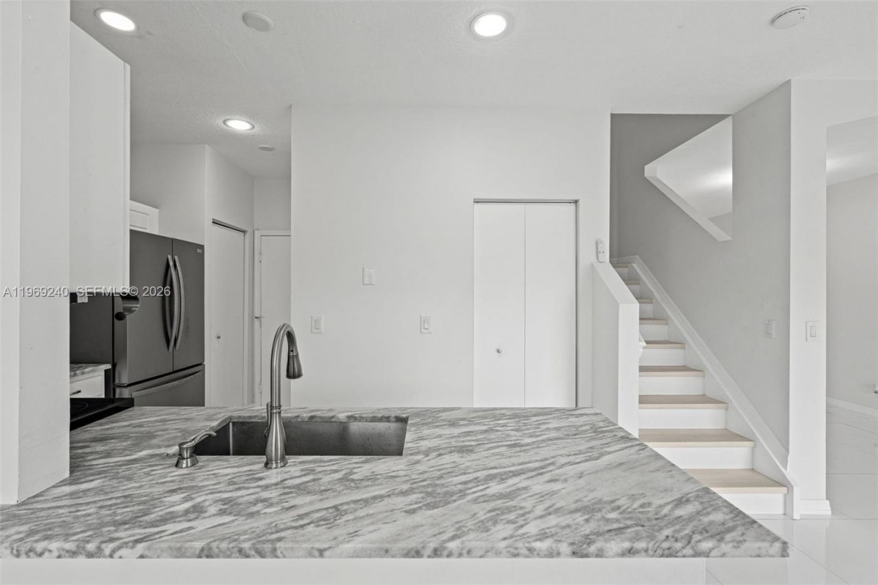 4722 Lago Vista Dr, Coconut Creek, FL 33073 Photo