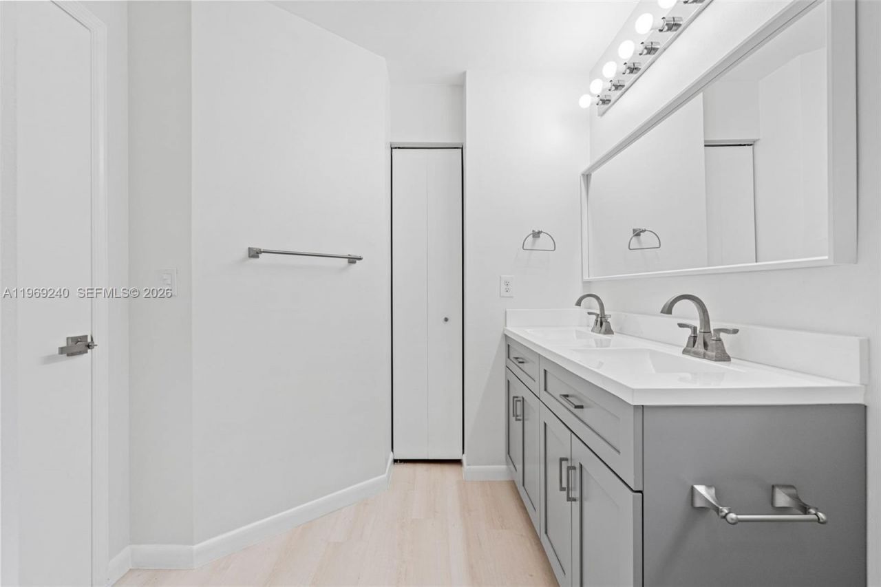 4722 Lago Vista Dr, Coconut Creek, FL 33073 Photo