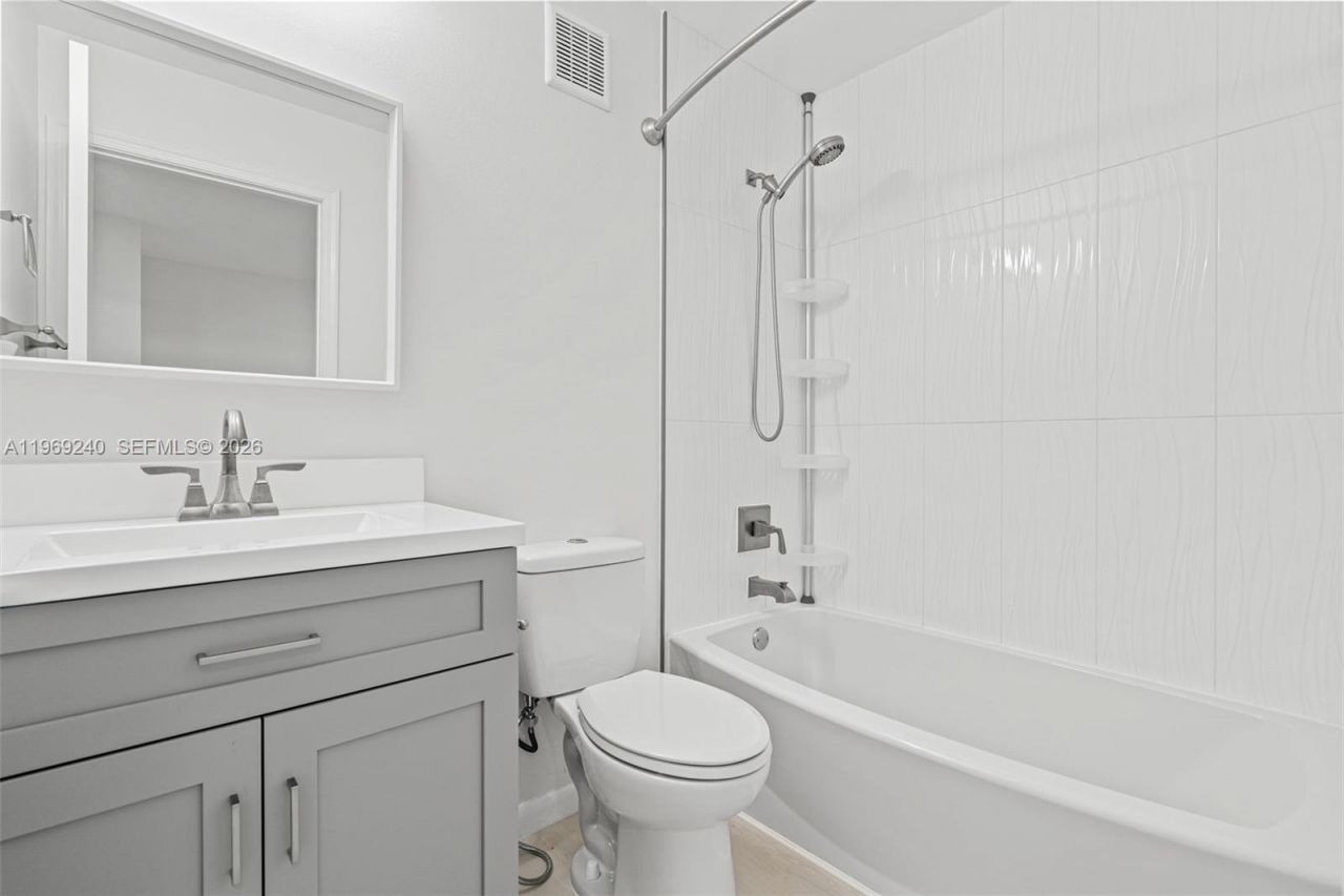 4722 Lago Vista Dr, Coconut Creek, FL 33073 Photo