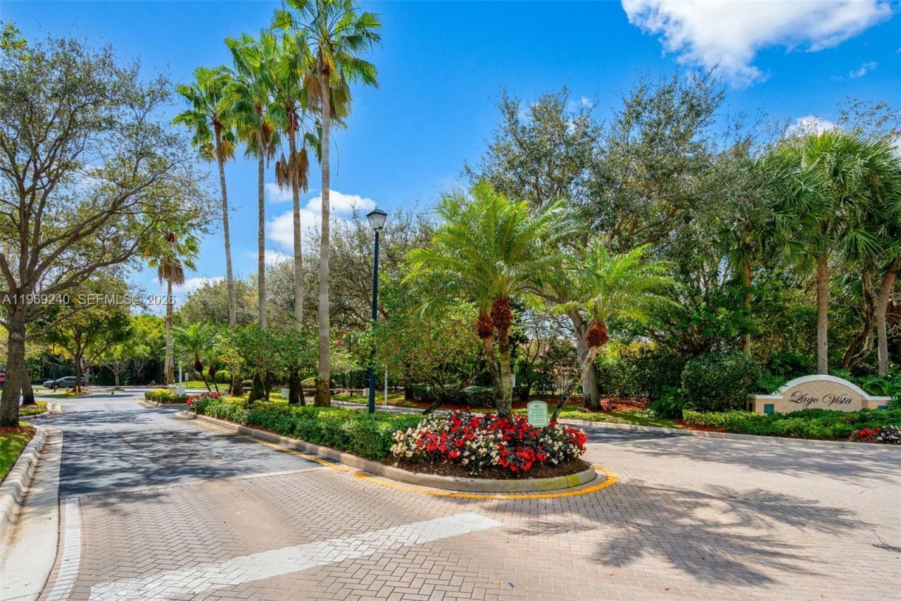 4722 Lago Vista Dr, Coconut Creek, FL 33073 Photo