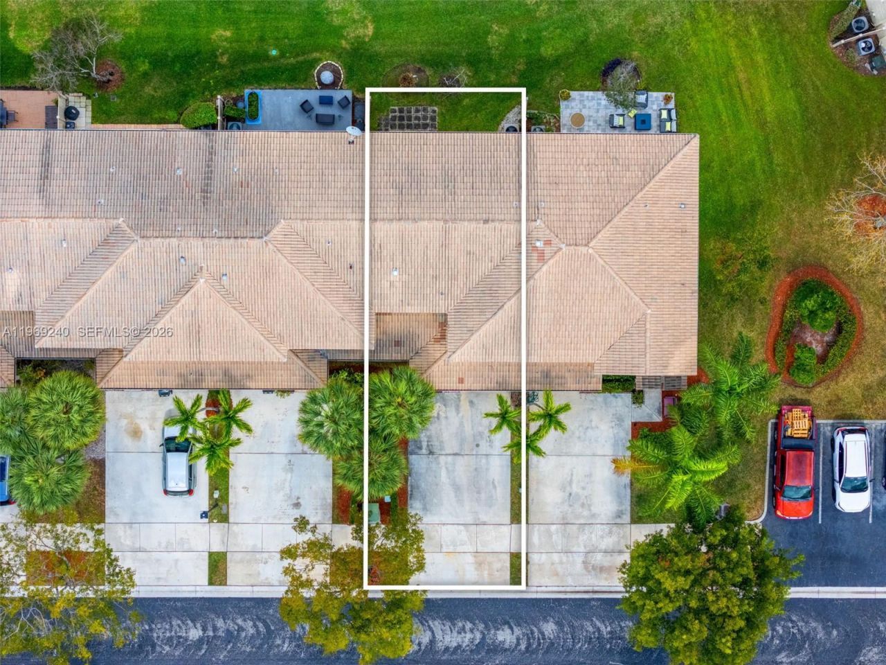 4722 Lago Vista Dr, Coconut Creek, FL 33073 Photo