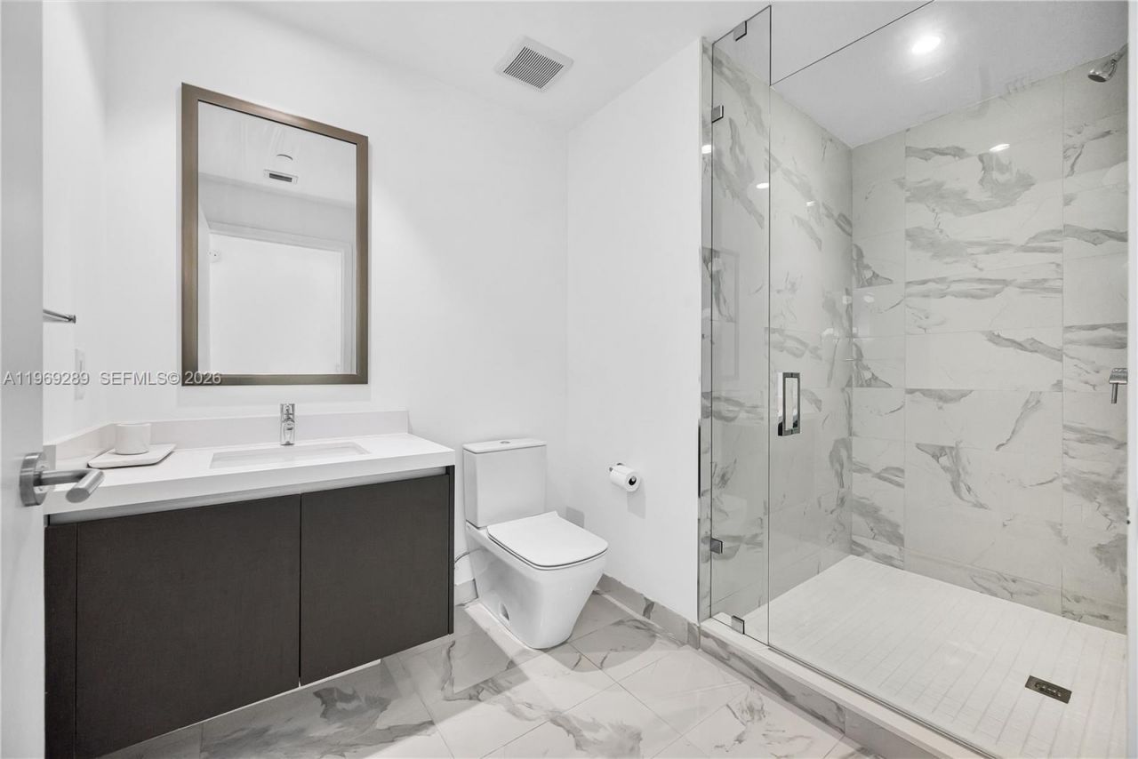 851 NE 1st Ave, Unit 1701, Miami, FL 33132 Photo