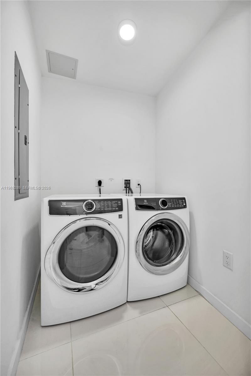 851 NE 1st Ave, Unit 1701, Miami, FL 33132 Photo