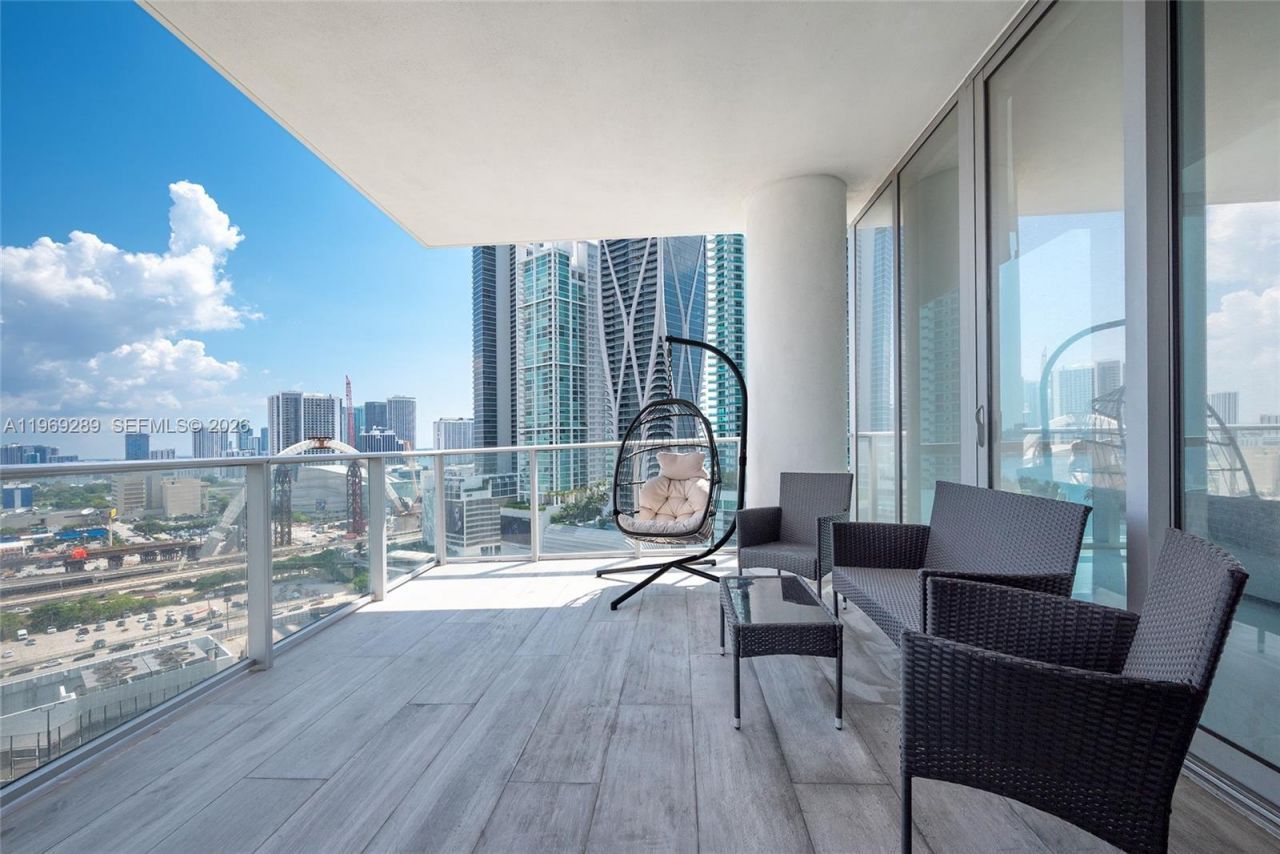 851 NE 1st Ave, Unit 1701, Miami, FL 33132 Photo