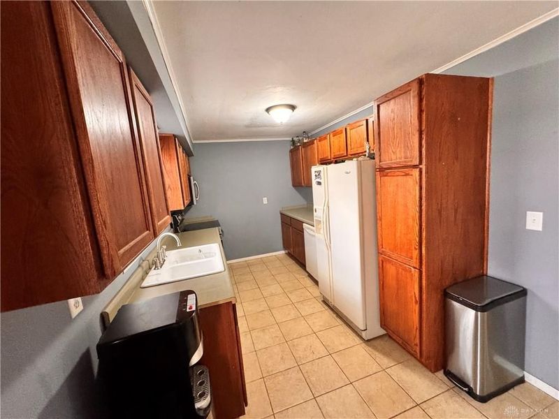 905 Old Springfield Road, Vandalia, OH 45377 Photo 2