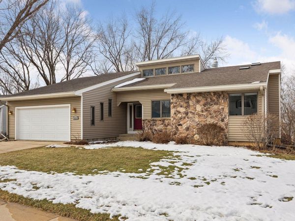 3423 Chalet Drive NW, Rochester, MN 55901