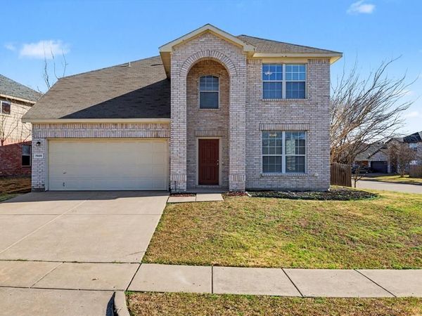 7505 Cresswell Drive, Arlington, TX 76001